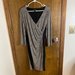 Lauren by Ralph Lauren V Neck Long Sleeve Sheath Dress - Black & White - Size 14